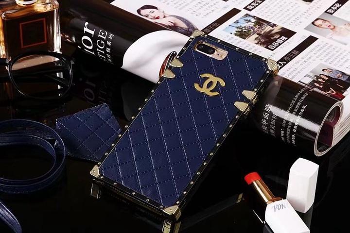 Chanel 耐衝撃 シャネル アイフォン7 カバー iphone8plus ハードカバー ネックストラップ付き IPHONE8 革製 7101217
