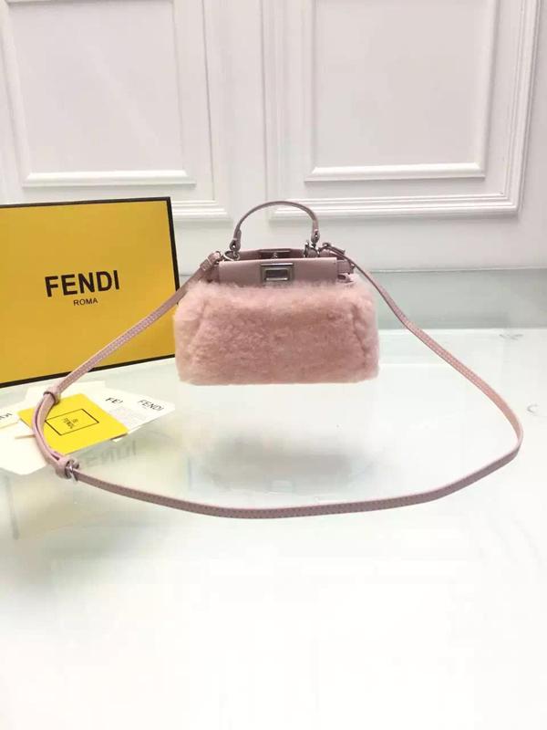 FENDI ミニピーカブー ムートンバッグ/ピンク★ 8M0355_5AY_F065J