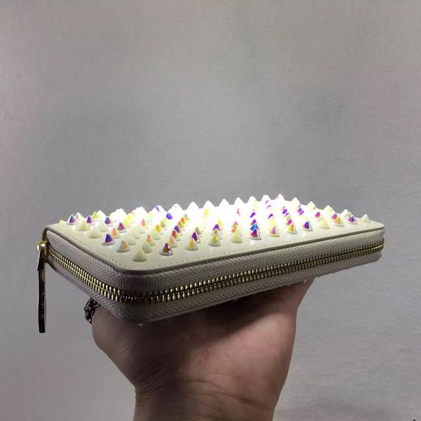 SS16新作 ルブタンスーパーコピー Christian Louboutin スタッズ長財布 アイボリー 6053009