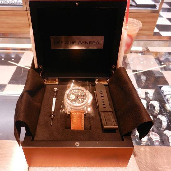 パネライ スーパーコピー PANERAI ルミノール GMT アッチャイオ PAM01088