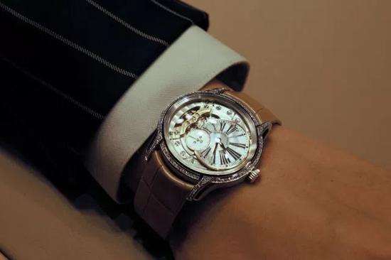 オーデマ･ピゲ スーパーコピー 新作 ミレネリー/AUDEMARS PIGUET Ref.77247BC.ZZ.A813CR.01