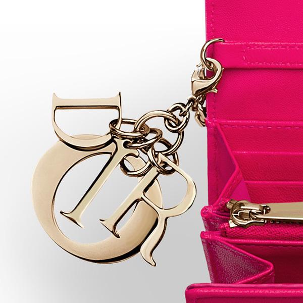 【Christian Dior】ディオール財布 コピー ディオール★MISS DIORチェーンウォレット S0068