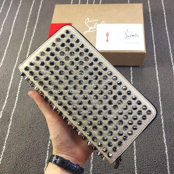クリスチャンルブタン コピー Christian Louboutin メンズの16FWの最新作! 長財布 Panettone/スパイク付 7041208