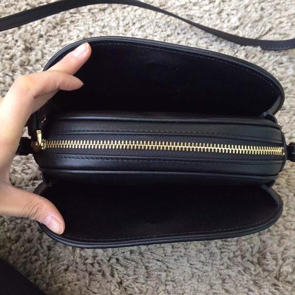 ★Valentino ヴァレンティノスーパーコピークロスボディバッグ Black 人気復刻モデル IW2B0844 VIT N55