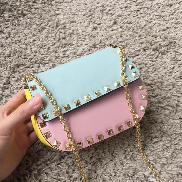 Valentino ヴァレンティノスーパーコピー ロックスタッズ ミニショルダーバッグ IW3B0398VIT 