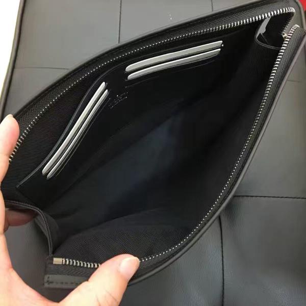 LOUIS VUITTON ルイヴィトン スーパーコピー モノグラムエクリプス クラッチバッグ M61692
