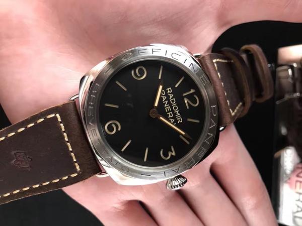 パネライ スーパーコピー ラジオミール ３デイズ アッチャイオ ４７ｍｍ 世界限定１０００本 PAM00685