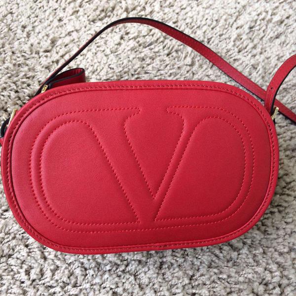 ★Valentino クロスボディバッグ ヴァレンティノスーパーコピーRed 人気復刻モデル IW2B0844 VIT N50