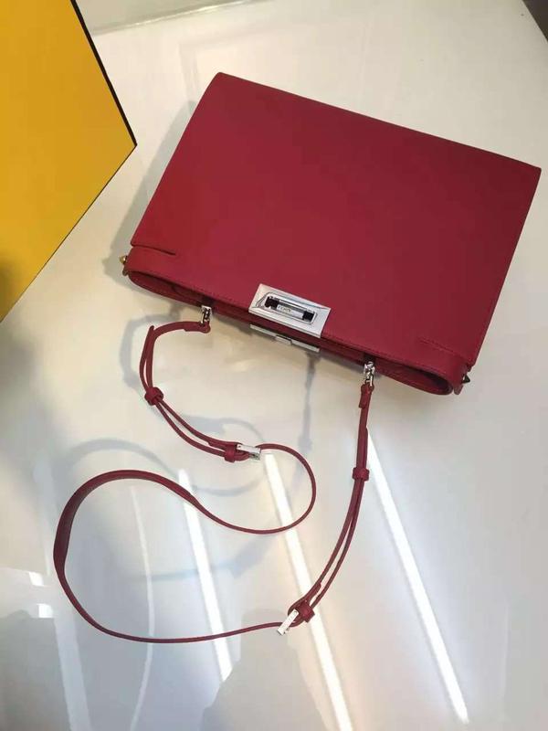 2016新作 FENDI フェンディコピー PEEKABOO クラッチ 8BP1025AWF065B