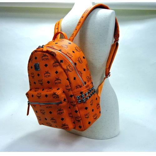 MCM コピー エムシーエム MMK5SVE37 OR001 オレンジ スタッズ BACKPACK リュック