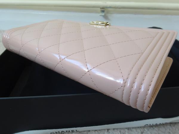 CHANEL コピー☆ボーイシャネルカーフスキンフラップウォレッ A80285 Y60434 2B094