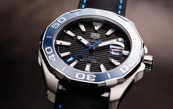 タグホイヤー TAG HEUER アクアレーサー キャリバー5 セラミック WAY201C.FC6395