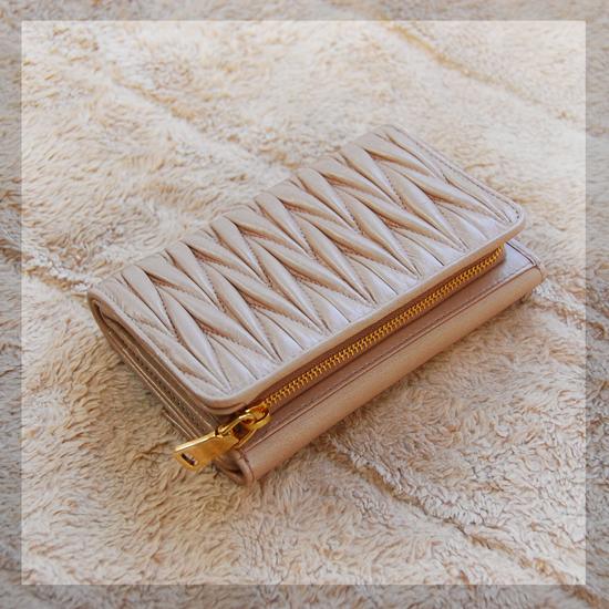 MiuMiu スーパーコピー ギフトOK☆可愛いマトラッセ折財布☆5M1225☆CIPRIA