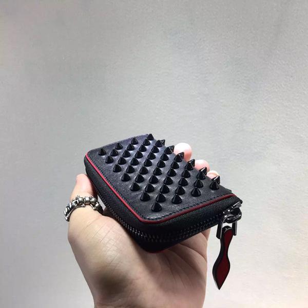 【SS16新作】ルブタンスーパーコピー Christian Louboutin欲しかった ルブタンPanettoneスタッズコインケース 6053004