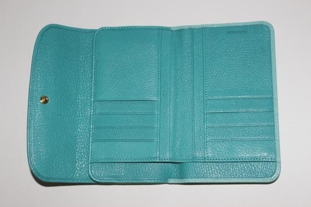 MiuMiuスーパーコピー 小リボン付き♪３つ折 がま口財布♪マドラスバイカラー　5M1120/5ME120 