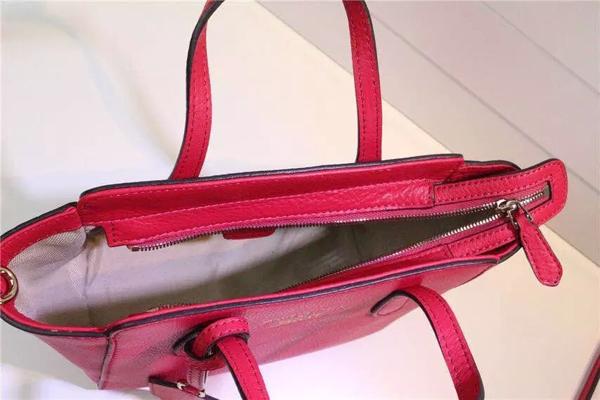2015☆GUCCI☆グッチスーパーコピー ミニ レザー トップハンドルバッグ ローズ 368827 CAO0G 5535