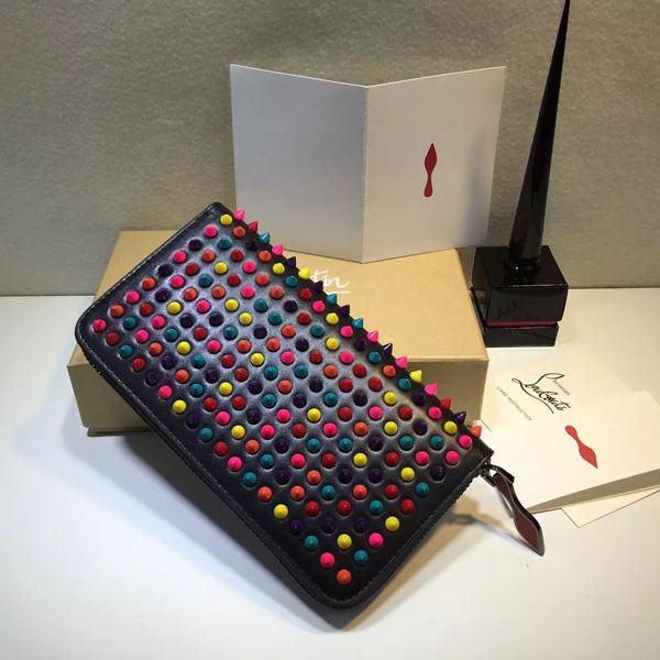 春夏新作 Christian Louboutin ルブタン 財布 コピー PANETTONE スパイクスタッズ長財布6112420