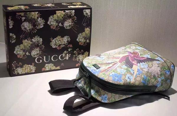 2016新作 ☆グッチ スーパーコピー gg supreme broom canvas backpack 406370 KU2KX 8967