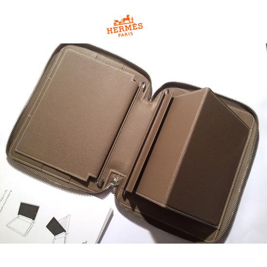 HERMES エルメススーパーコピー 激レア iPad mini グローブトロッター手帳 E-Zip Etoupe 7063002