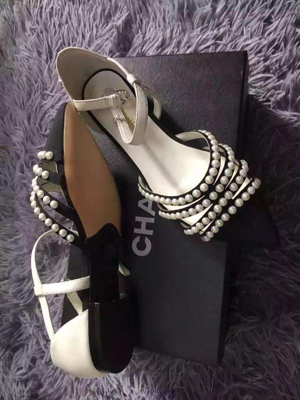 秋冬最新CHANEL シャネル コピー パールで格上げストラップパンプス素敵 豪華パールストラップパンプス 7060513 