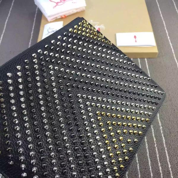 大人気 クリスチャンルブタン コピー Christian Louboutin ピーターポーチ クラッチバッグ7042602