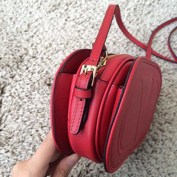 ★Valentino クロスボディバッグ ヴァレンティノスーパーコピーRed 人気復刻モデル IW2B0844 VIT N50