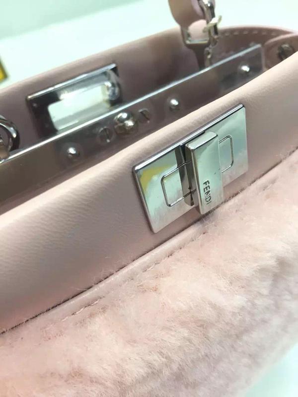 FENDI ミニピーカブー ムートンバッグ/ピンク★ 8M0355_5AY_F065J