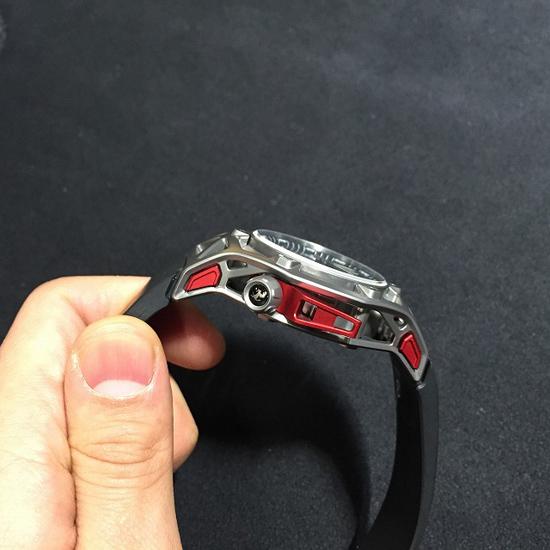 ウブロスーパーコピー テクノフレーム フェラーリ クロノグラフ トゥールビヨン 408.NM.0123.RX 
