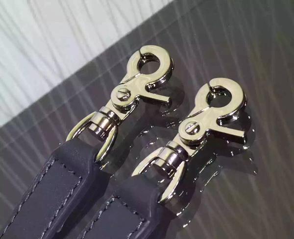バレンシアガスーパーコピール ディス ジップ カルターブル S