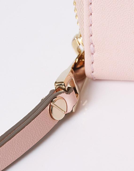 Chloe クロエスーパーコピー Leather Bowラウンドジップ長財布☆7032120