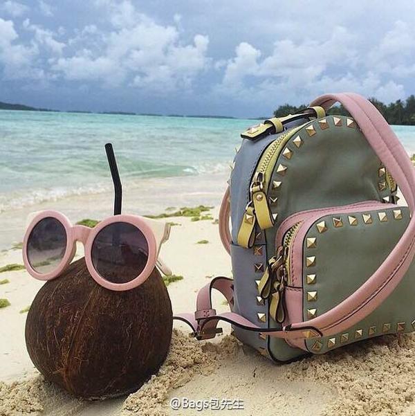 新作 【Valentino ヴァレンティノスーパーコピー】RockstudバックパックS パステル IW2B0859NOA
