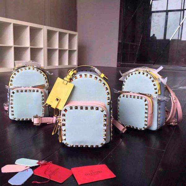 新作 【Valentino ヴァレンティノスーパーコピー】RockstudバックパックS パステル IW2B0859NOA