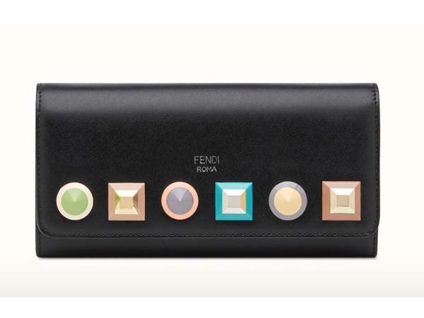 2017新作！FENDI フェンディスーパーコピー ☆プレキシグラス付き チェーンウォレット 8M0365SR0F0JBX 