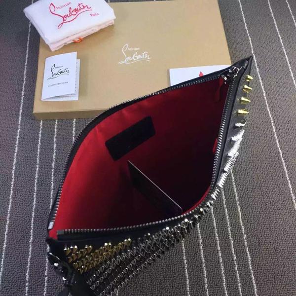 大人気 クリスチャンルブタン コピー Christian Louboutin ピーターポーチ クラッチバッグ7042602