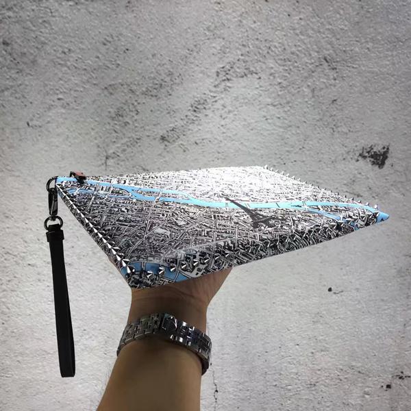 2016-17AW クリスチャンルブタン コピー Peter Pouch クラッチバッグ Etain 1145048-0001-CM57