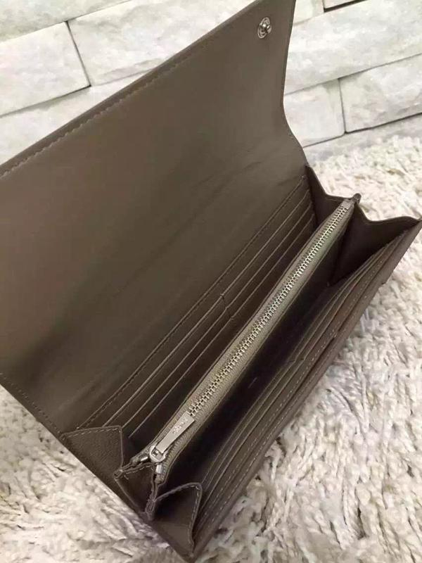 最新 CELINE セリーヌスーパーコピー 二つ折り長財布 101678 XFL