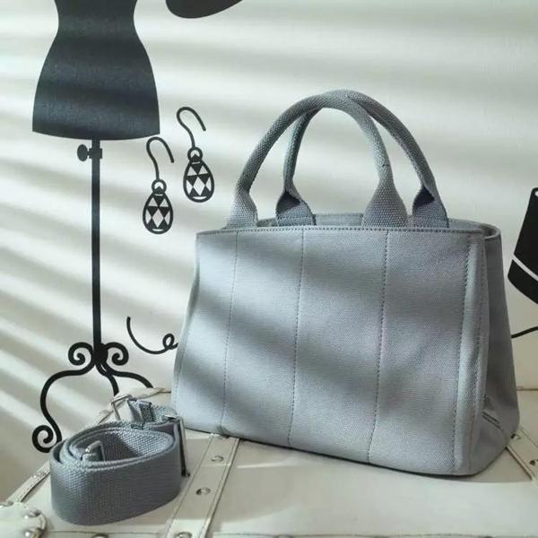 新色 プラダコピー PRADA カナパ DENIM ビアンコ Mサイズ 新作 BN2642