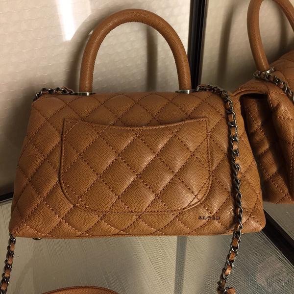2015秋冬新作　Chanel シャネルスーパーコピー カーフスキン　ハンドル付きショルダーバッグ A92991