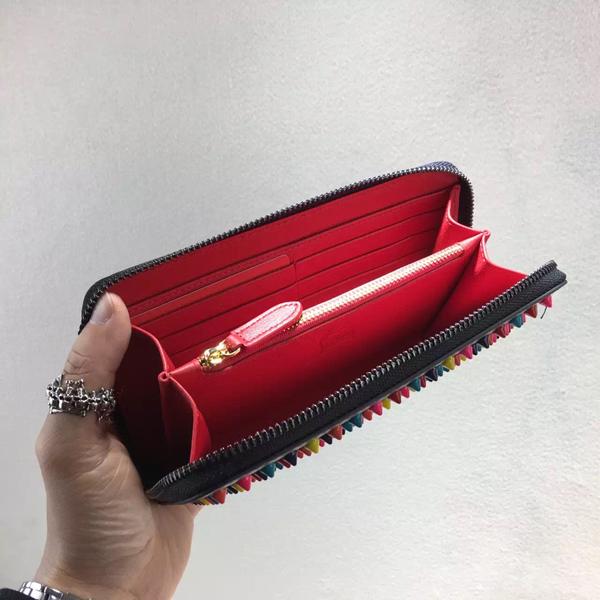 春夏新作 Christian Louboutin ルブタン 財布 コピー PANETTONE スパイクスタッズ長財布6112420