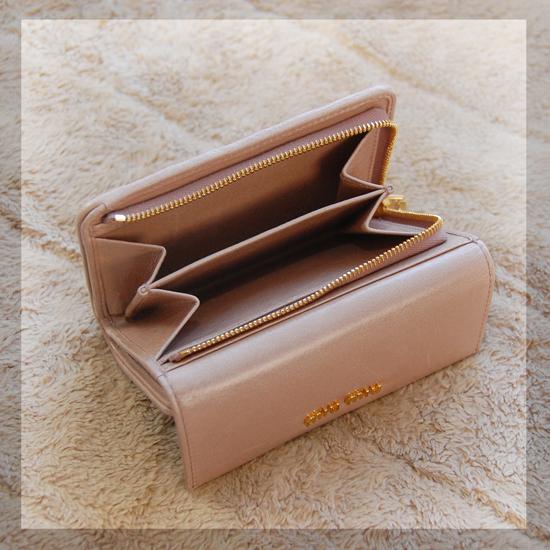 MiuMiu スーパーコピー ギフトOK☆可愛いマトラッセ折財布☆5M1225☆CIPRIA
