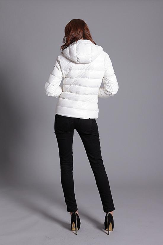 最大級の海外 モンクレール コピー 秋冬新作 MONCLER レディースダウンジャケット006