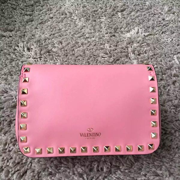 Valentino ヴァレンティノスーパーコピー カーフスキン フラップ付きミニバッグ　IW0B0671BOL 