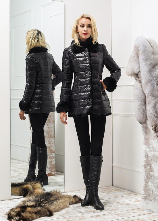 大人気2015新作 MONCLER モンクレール ダウン コピー レディースダウンジャケット3034