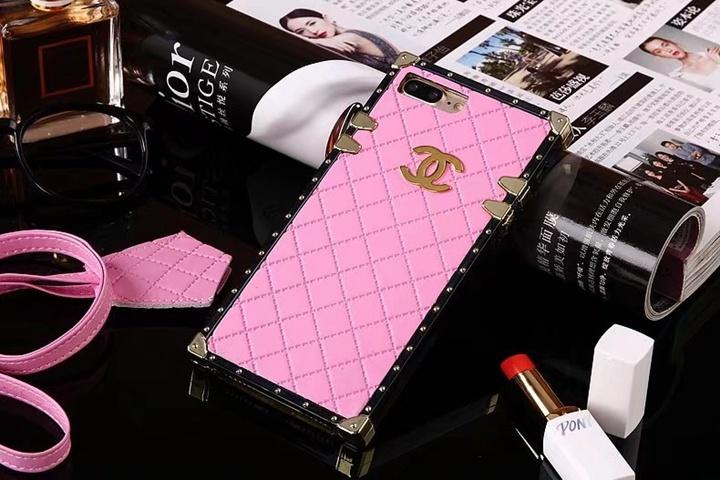 Chanel 耐衝撃 シャネル アイフォン7 カバー iphone8plus ハードカバー ネックストラップ付き IPHONE8 革製 7101217