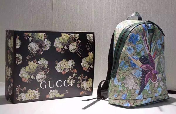 2016新作 ☆グッチ スーパーコピー gg supreme broom canvas backpack 406370 KU2KX 8967