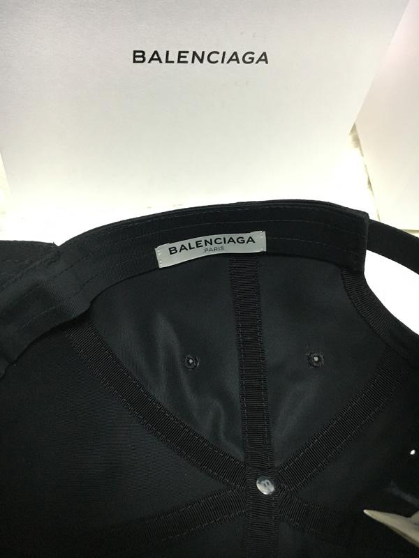 【BALENCIAGA】関税送料込 大人気のロゴキャップ コピー 黒 7051206